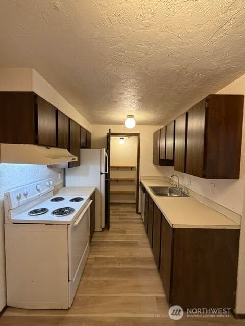 Property photo for 2100 N 106th Street #104, Seattle photo 4