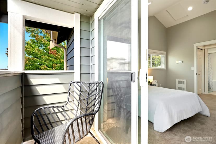 Property photo for 7114 California Avenue SW #A, Seattle photo 13
