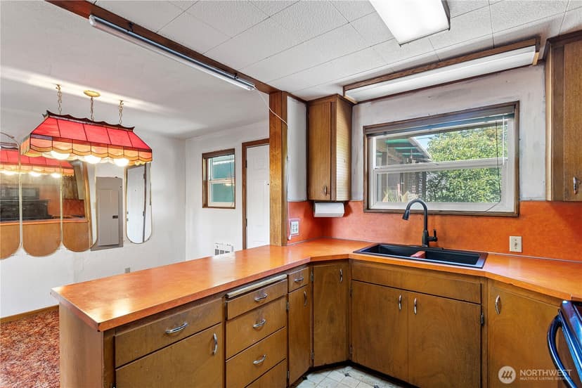 Property photo for 2410 NW 198th St, Shoreline photo 6