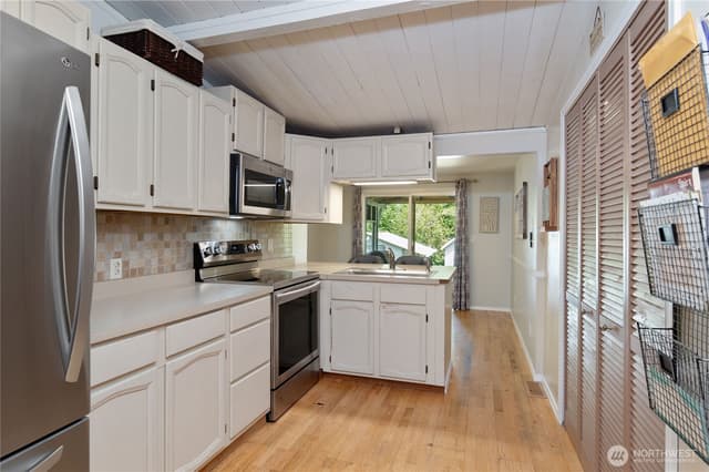 Property photo for 4039 SE Harriet Street, Port Orchard photo 5