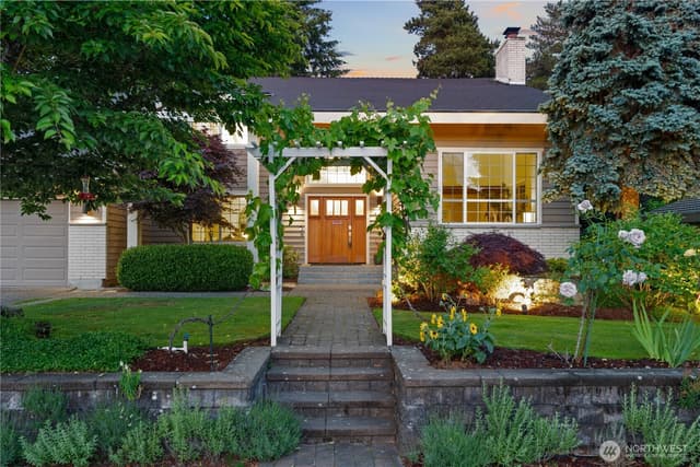 Property photo for 19218 91st Avenue NE, Bothell photo 2