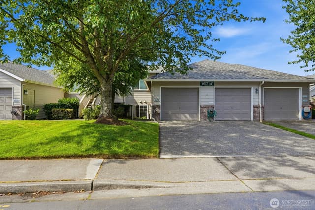 Property photo for 16714 Cobblestone Drive #102, Lynnwood