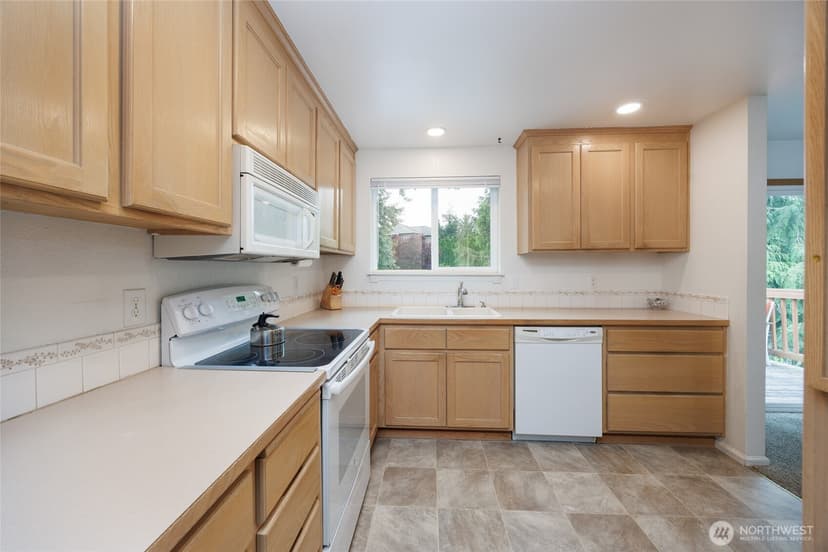 Property photo for 13318 47th Avenue SE, Mill Creek photo 6