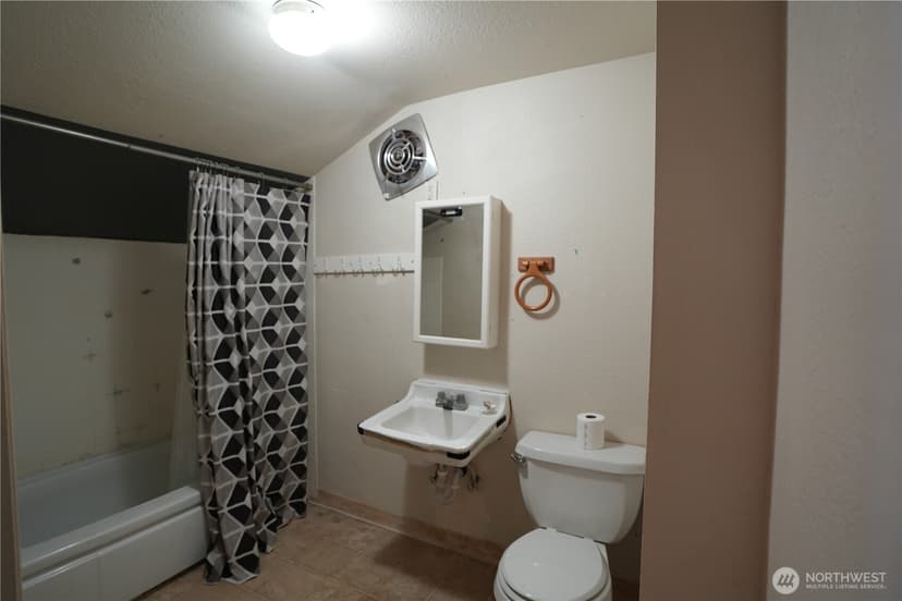 Property photo for 4508 S Lawrence Street, Tacoma photo 18