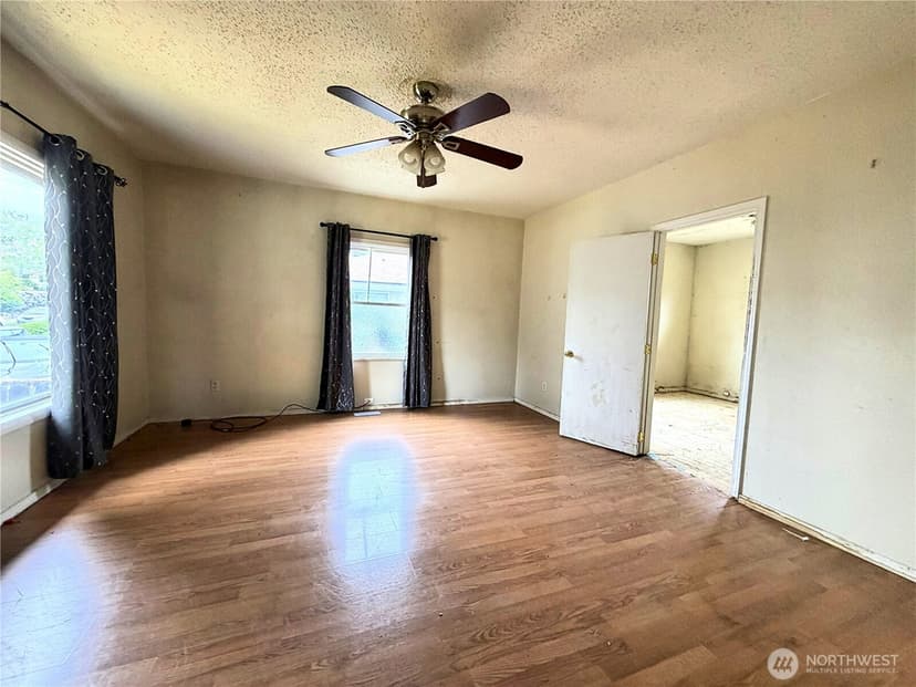 Property photo for 4508 S Lawrence Street, Tacoma photo 9