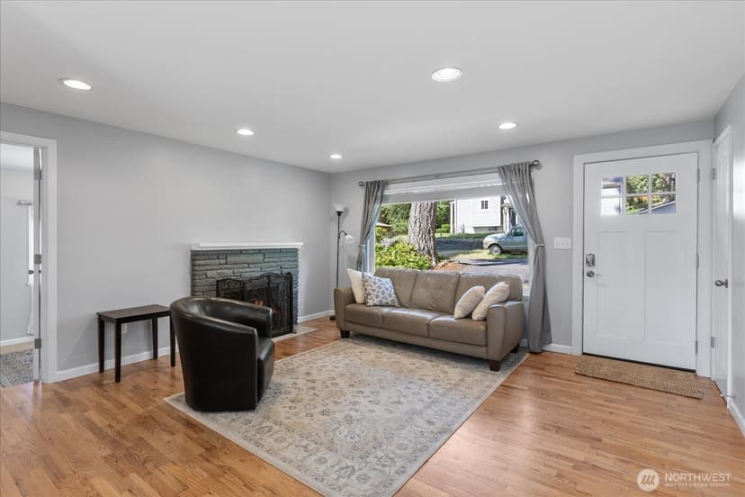 Property photo for 17925 57th Court W, Lynnwood photo 5