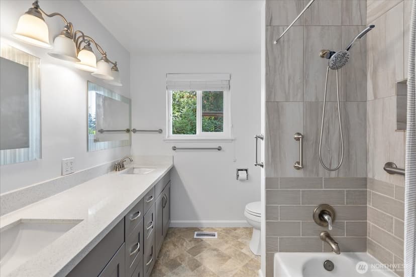 Property photo for 17925 57th Court W, Lynnwood photo 17