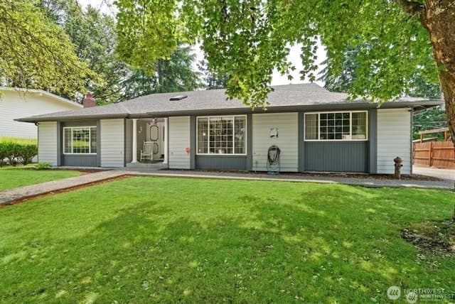 Property photo for 7826 Agate Drive SW, Lakewood photo 2