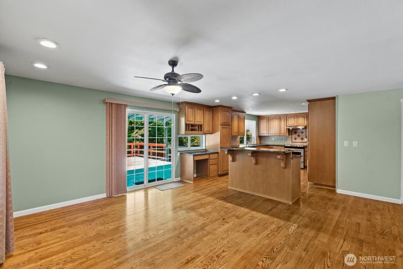 Property photo for 7826 Agate Drive SW, Lakewood photo 12