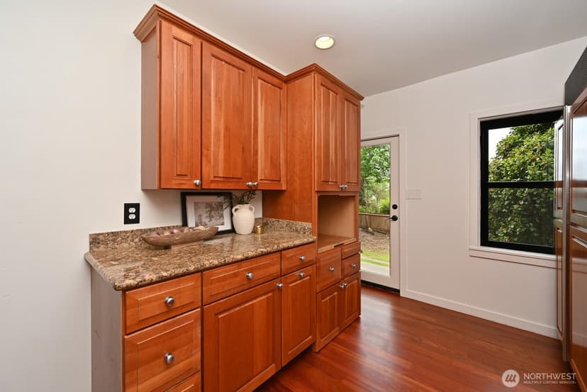 Property photo for 1543 31st Avenue S, Seattle photo 14