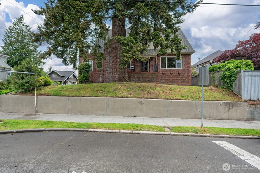 Property photo for 1543 31st Avenue S, Seattle photo 36