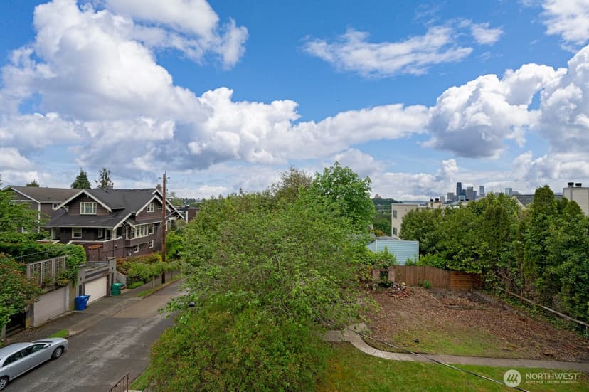 Property photo for 1543 31st Avenue S, Seattle photo 30