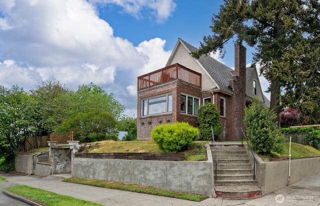 Property photo for 1543 31st Avenue S, Seattle