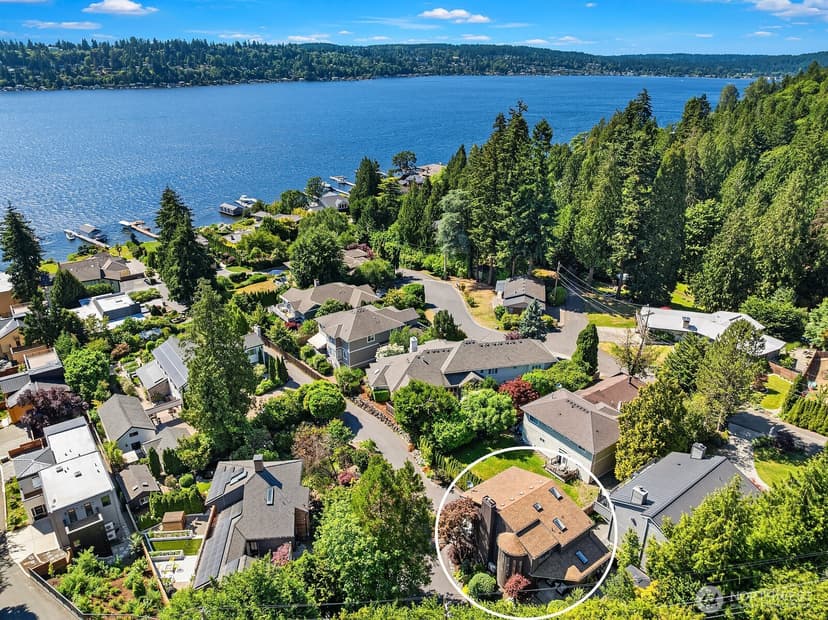 Property photo for 13419 Holmes Point Drive NE, Kirkland photo 35