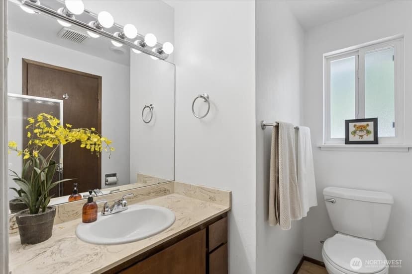 Property photo for 20819 53rd Avenue W, Lynnwood photo 13