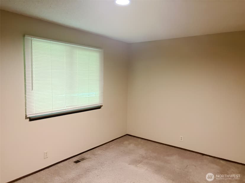 Property photo for 24404 SE Mirrormont Boulevard, Issaquah photo 25