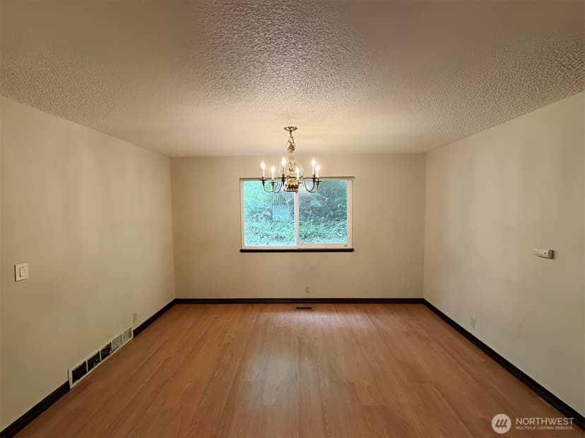 Property photo for 24404 SE Mirrormont Boulevard, Issaquah photo 10