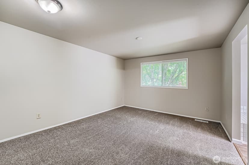Property photo for 22206 SE 250th Street, Maple Valley photo 8
