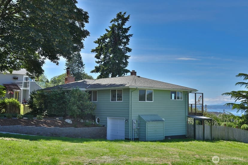 Property photo for 8216 Whidbey Drive, Clinton photo 9