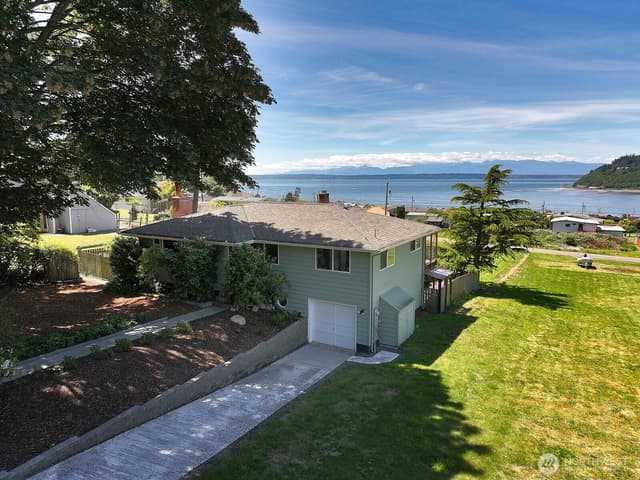 Property photo for 8216 Whidbey Drive, Clinton photo 2