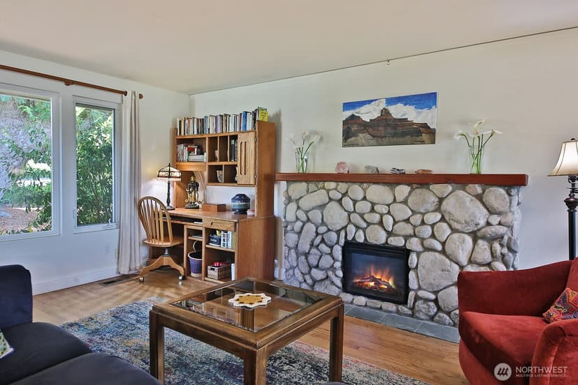 Property photo for 8216 Whidbey Drive, Clinton photo 12
