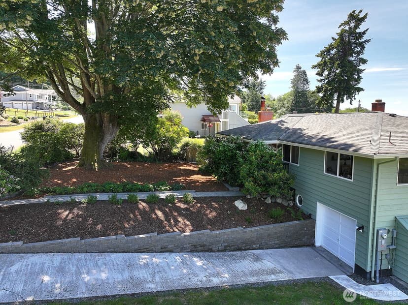 Property photo for 8216 Whidbey Drive, Clinton photo 10