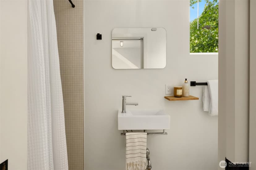 Property photo for 203 Madrona Way NE #F-1, Bainbridge Island photo 15