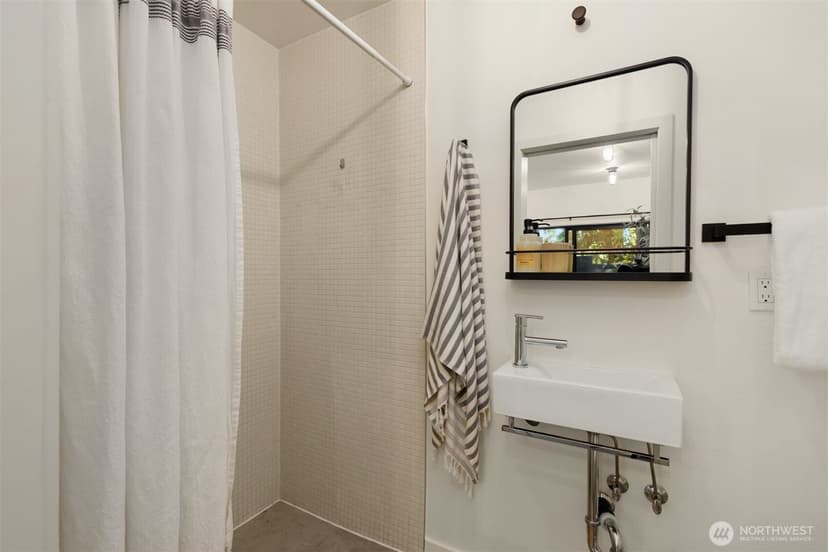 Property photo for 203 Madrona Way NE #F-1, Bainbridge Island photo 26