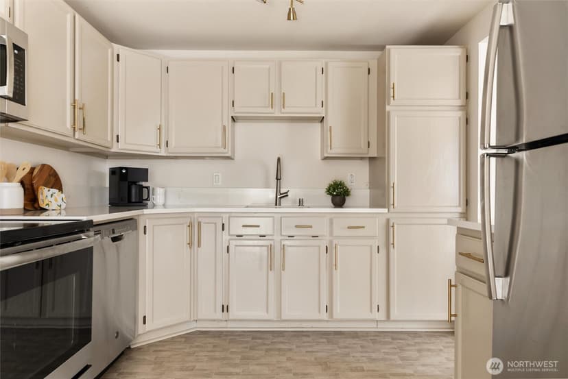 Property photo for 8720 Phinney Avenue N #21, Seattle photo 11