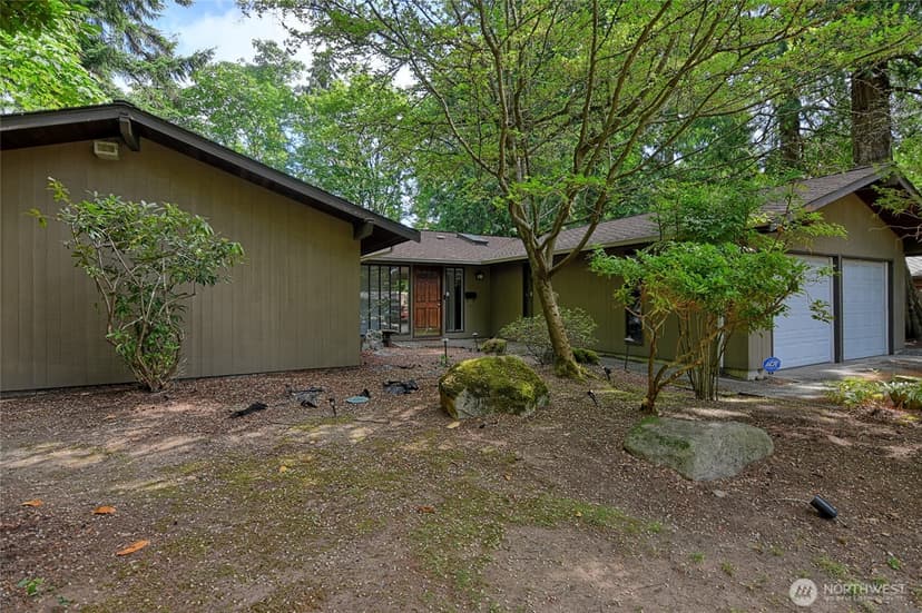 Property photo for 8808 SE 54th SE, Mercer Island photo 2