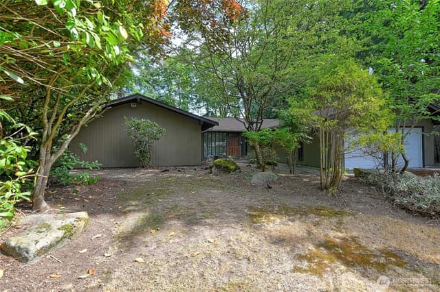 Property photo for 8808 SE 54th SE, Mercer Island photo 3