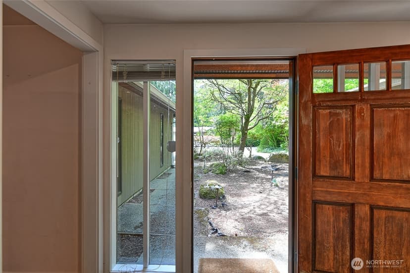 Property photo for 8808 SE 54th SE, Mercer Island photo 13