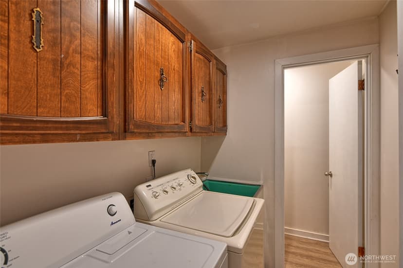 Property photo for 8808 SE 54th SE, Mercer Island photo 31