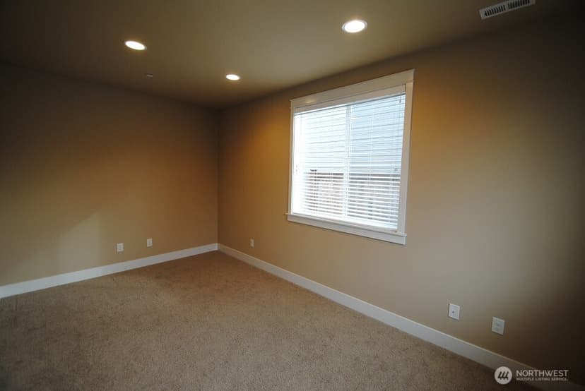 Property photo for 15945 NE 117th Street, Redmond photo 13