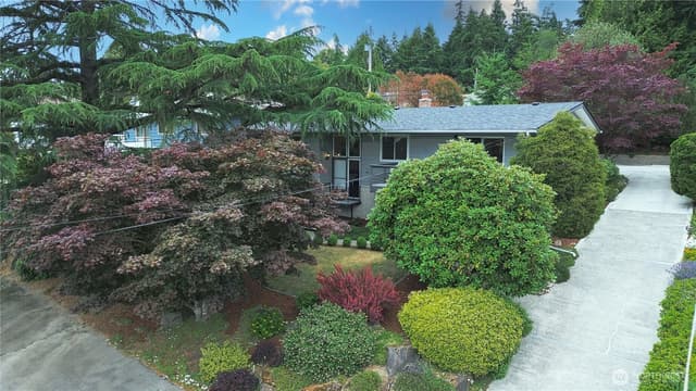 Property photo for 14630 4th Avenue S, Burien photo 2