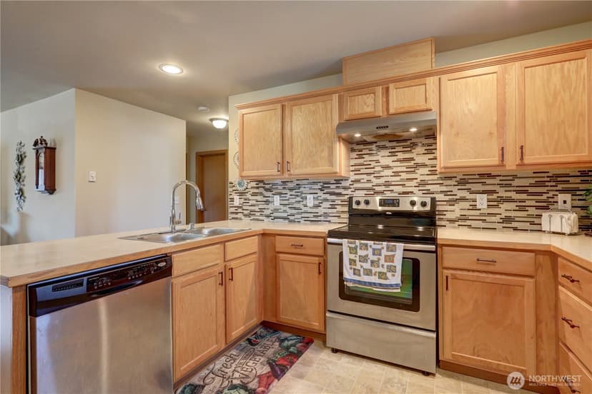 Property photo for 1014 E. 71st Street CT, Tacoma photo 4