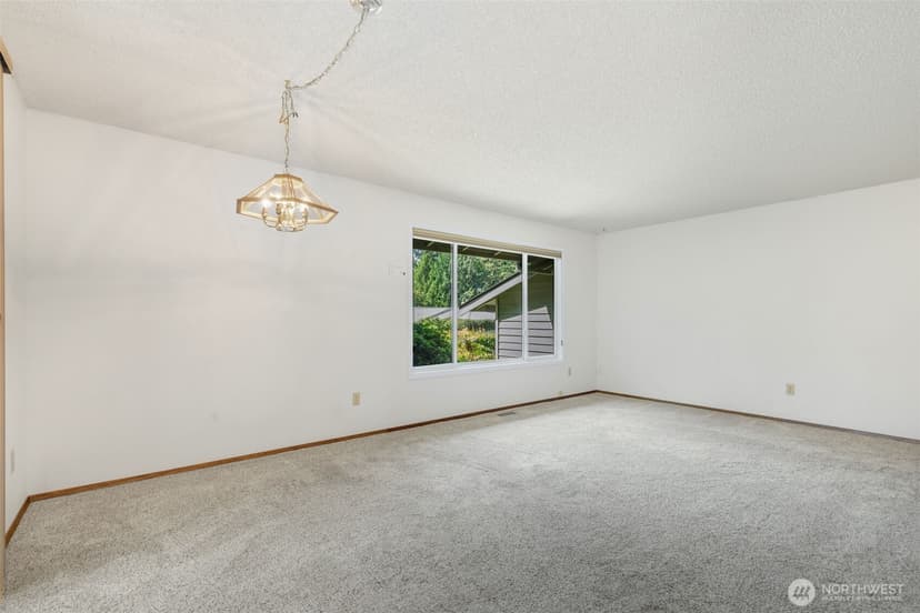 Property photo for 24832 12th Avenue S, Des Moines photo 8