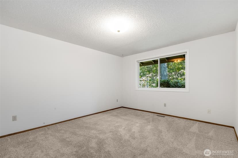 Property photo for 24832 12th Avenue S, Des Moines photo 18