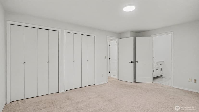 Property photo for 9605 132nd Street, Kirkland photo 4