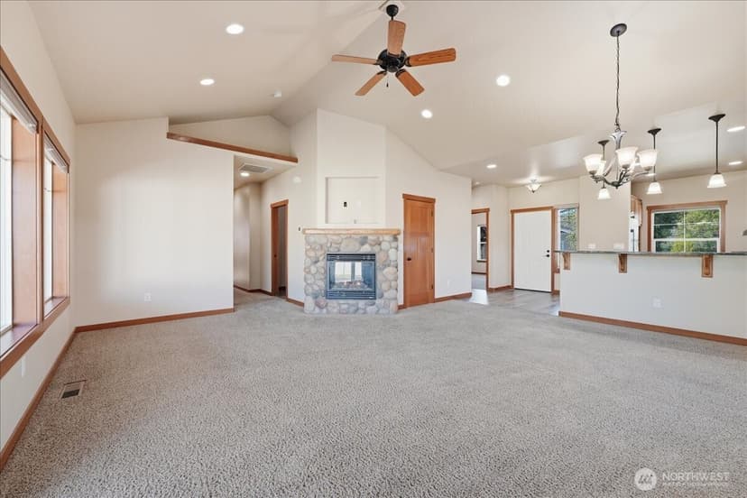 Property photo for 566 Village Drive, Manson photo 6