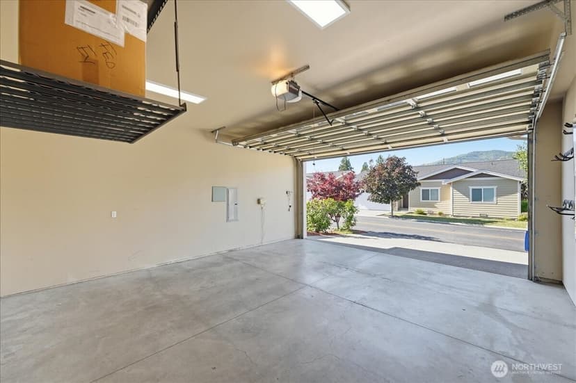 Property photo for 566 Village Drive, Manson photo 31