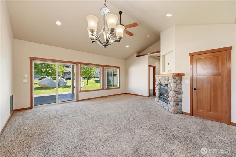 Property photo for 566 Village Drive, Manson photo 9