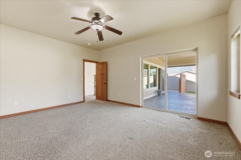 Property photo for 566 Village Drive, Manson photo 18