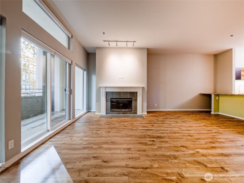 Property photo for 526 1st Avenue S #203, Seattle photo 4