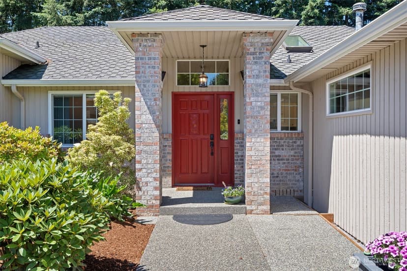 Property photo for 12420 43rd Drive SE, Everett photo 2