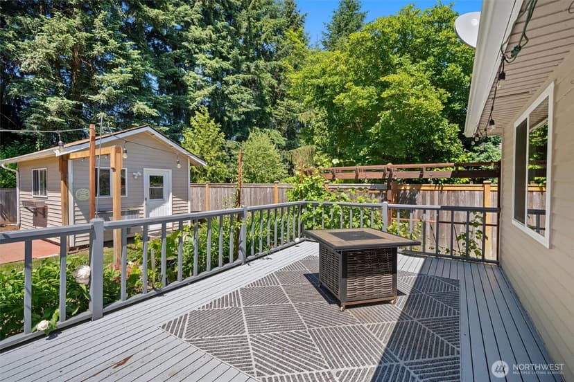 Property photo for 12420 43rd Drive SE, Everett photo 21