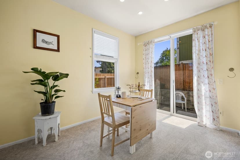 Property photo for 10543 Midvale Avenue N #A, Seattle photo 8
