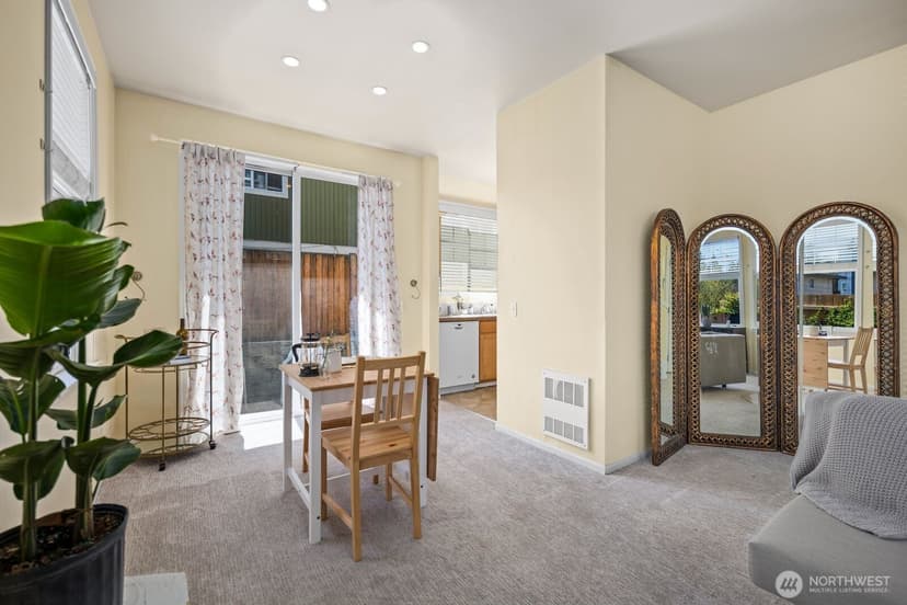 Property photo for 10543 Midvale Avenue N #A, Seattle photo 7