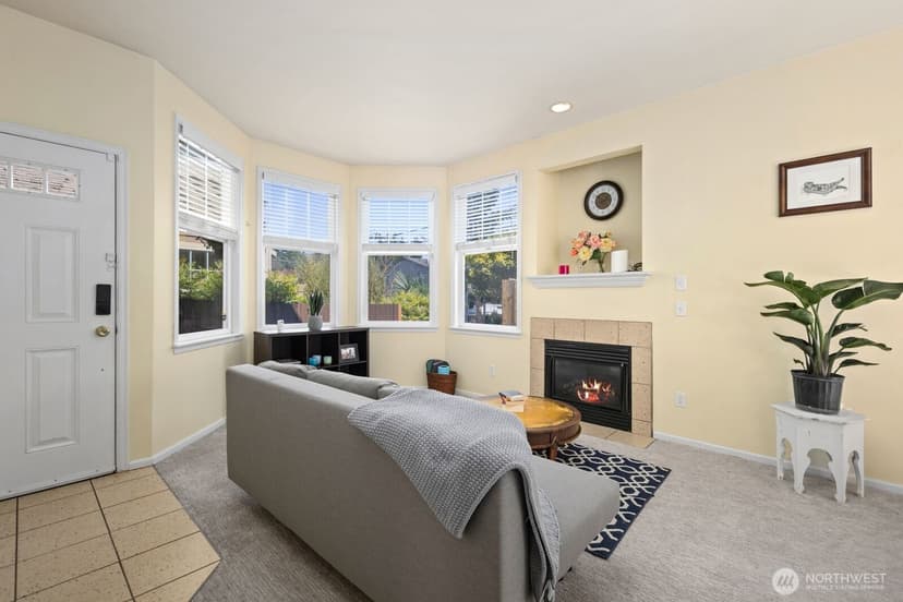 Property photo for 10543 Midvale Avenue N #A, Seattle photo 5