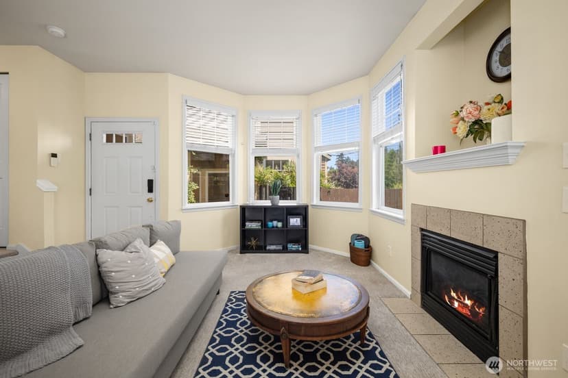 Property photo for 10543 Midvale Avenue N #A, Seattle photo 6